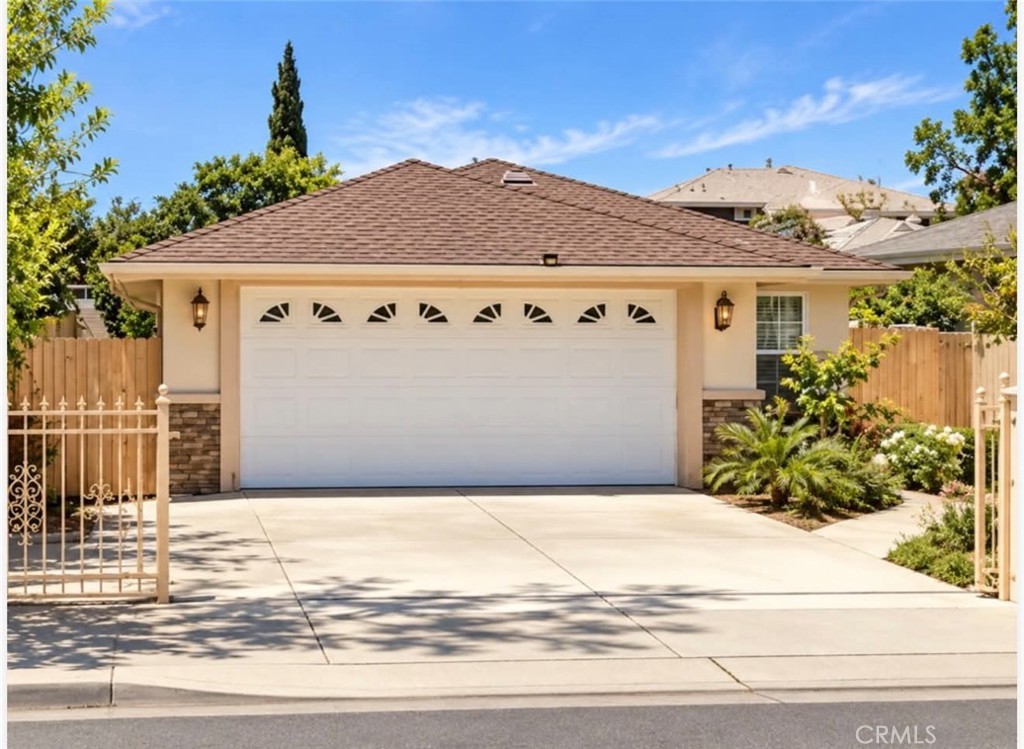 11761 S Rancho Santiago Property Photo 1