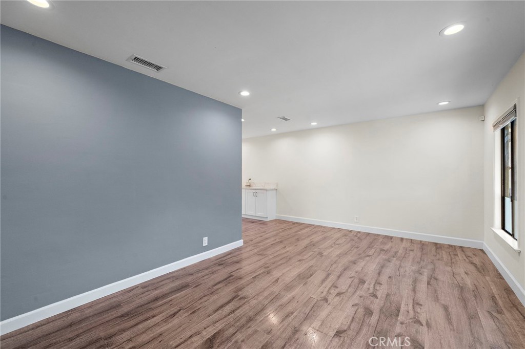 149 E. 59th Street Property Photo 3