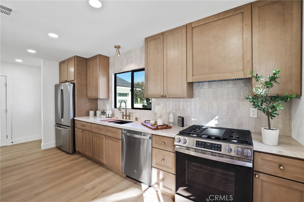 8352 Friesland Property Photo 9