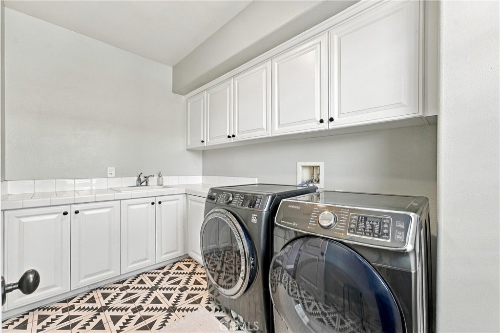 4 Adele Street Property Photo 28
