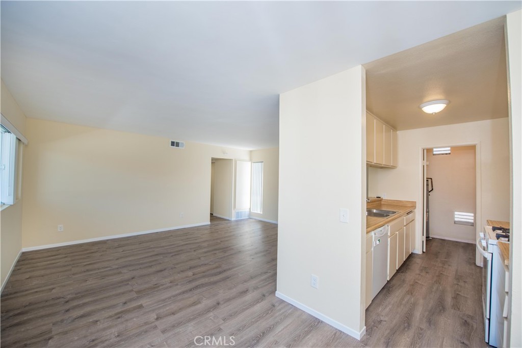 18902 Valley Property Photo 12