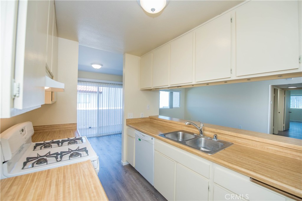 18902 Valley Property Photo 14
