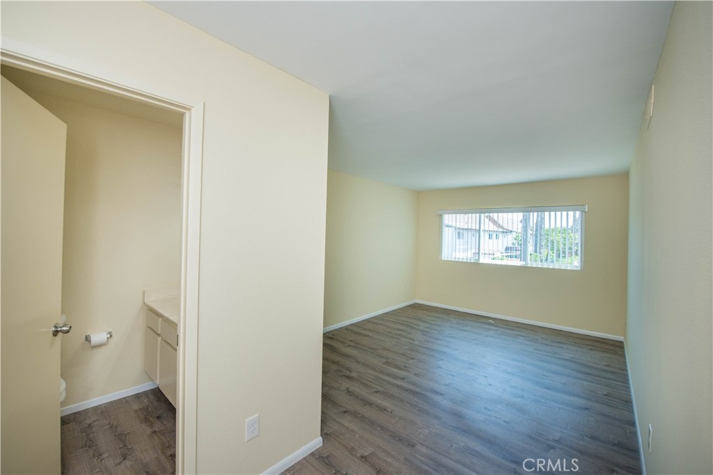 18902 Valley Property Photo 16