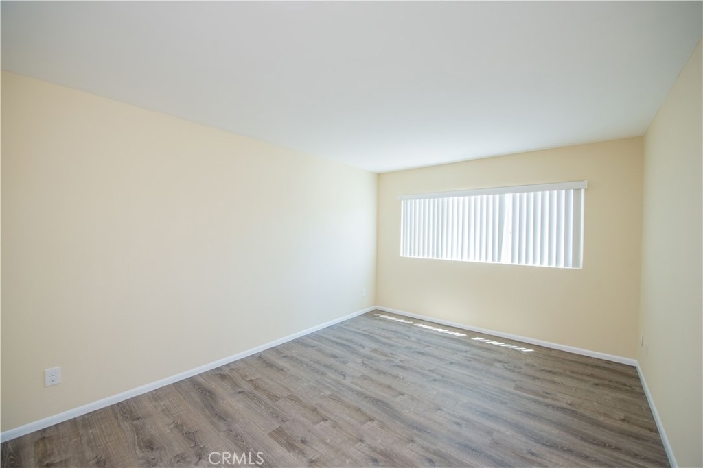 18902 Valley Property Photo 19