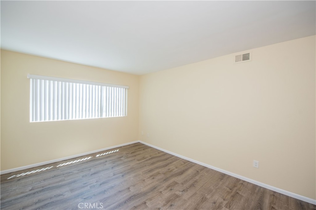 18902 Valley Property Photo 20