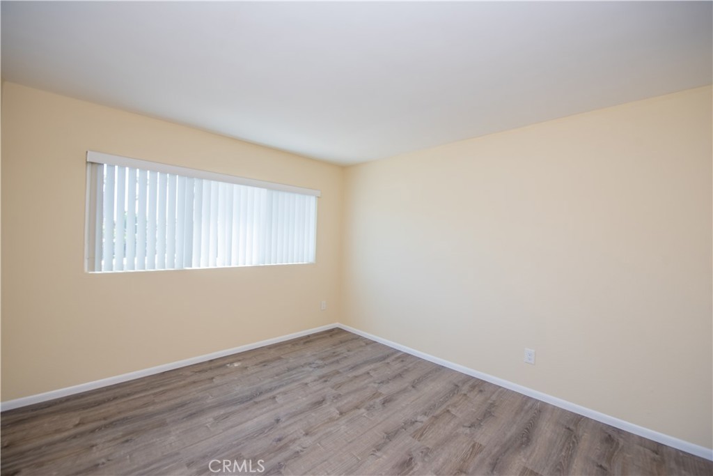 18902 Valley Property Photo 24