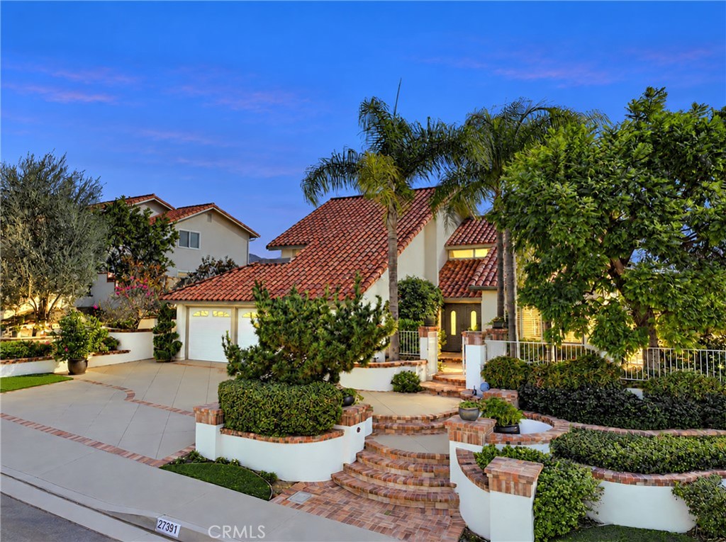 27391 Valderas Property Photo 1