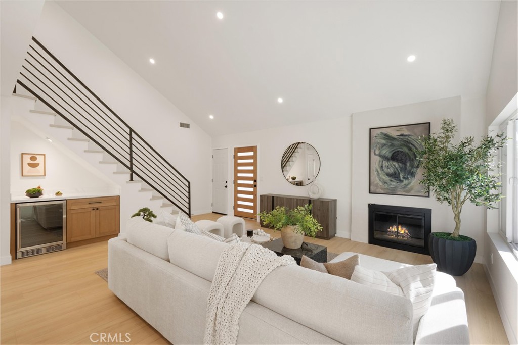 13657 Hart Property Photo 6