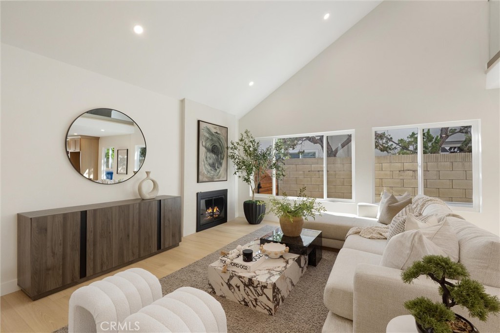 13657 Hart Property Photo 7