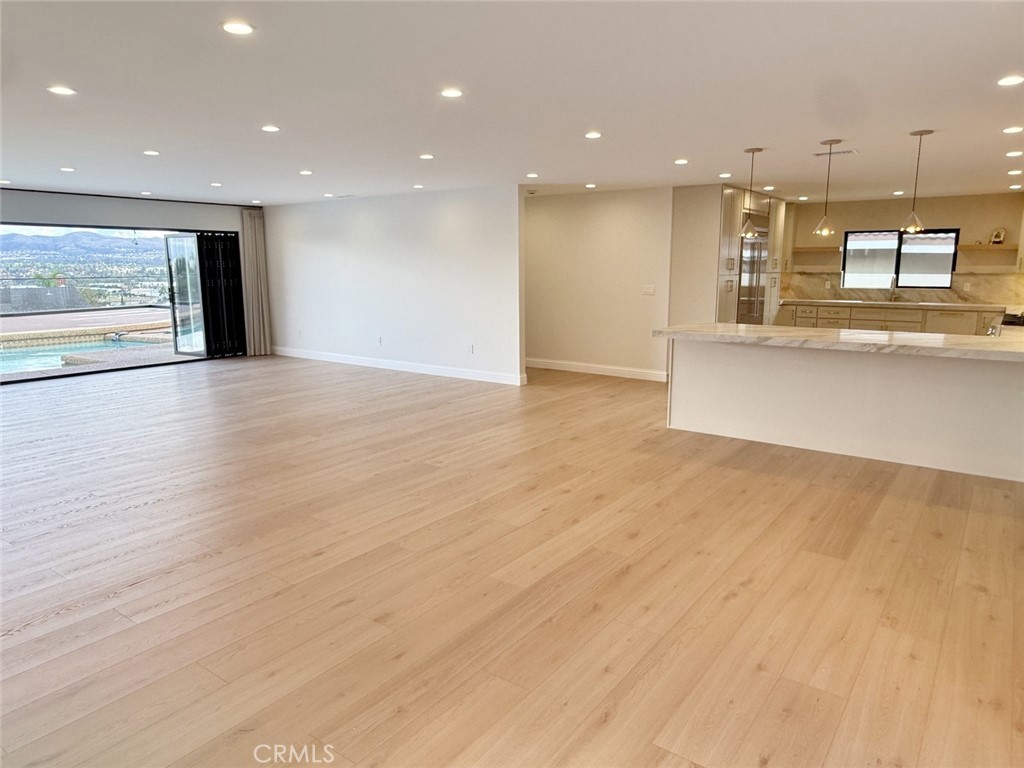 5219 E Gatewood Property Photo 5