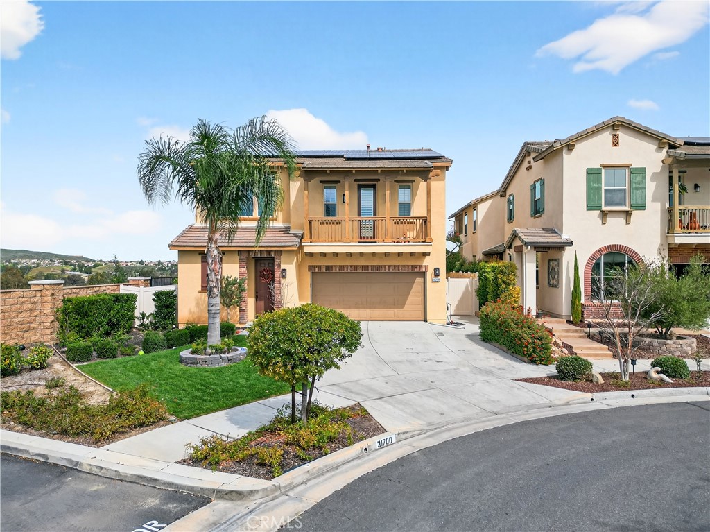 31700 Abruzzo Property Photo 2