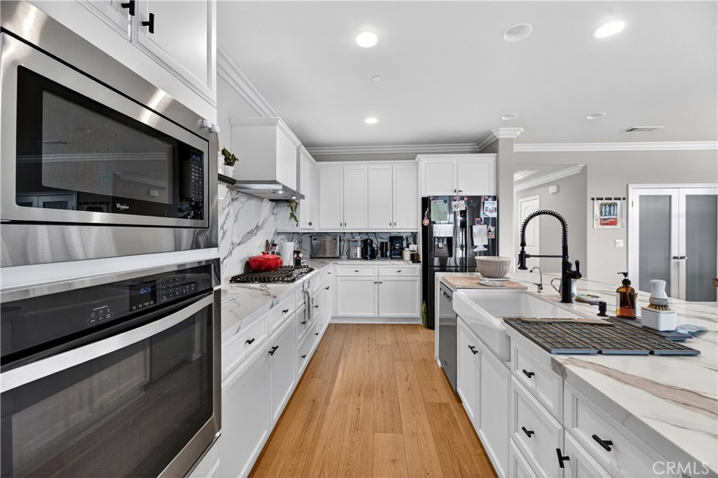 31700 Abruzzo Property Photo 4