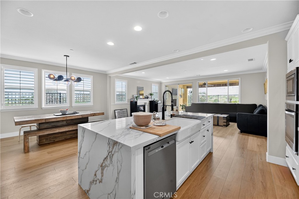 31700 Abruzzo Property Photo 6