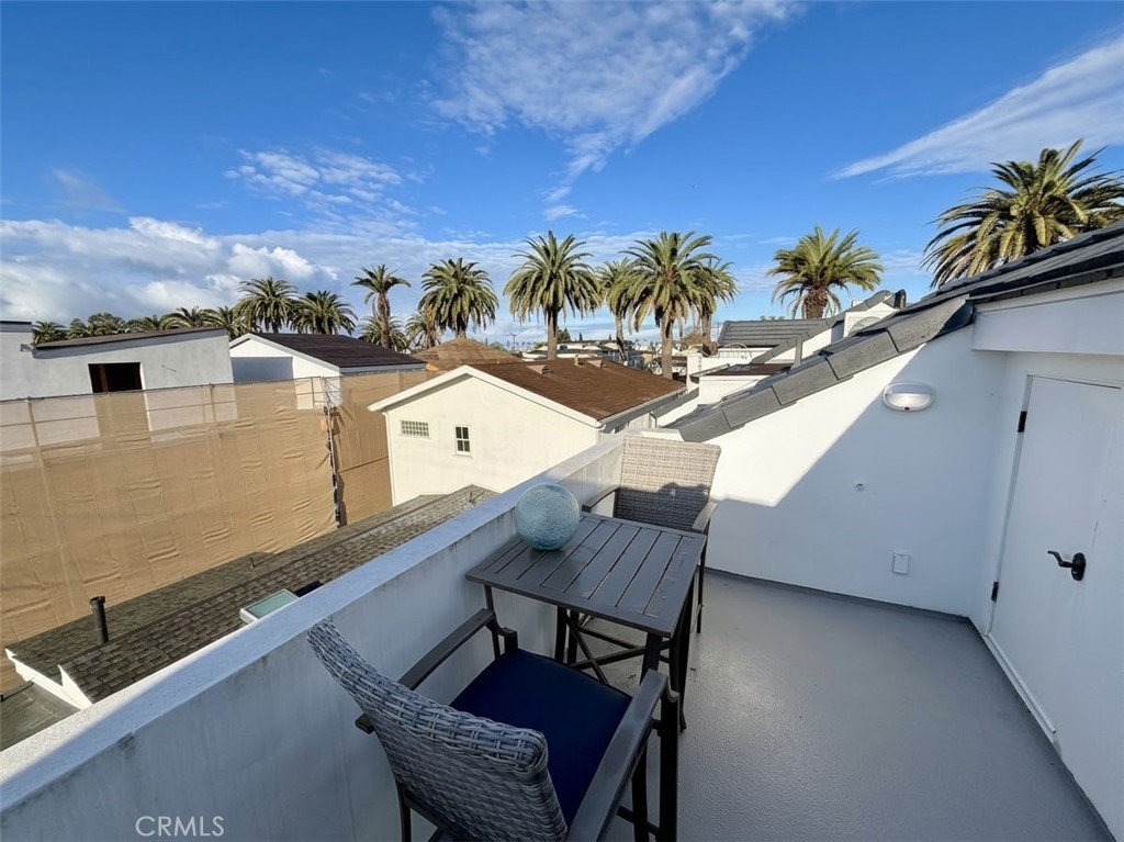 618 Marguerite Avenue B Property Photo 4