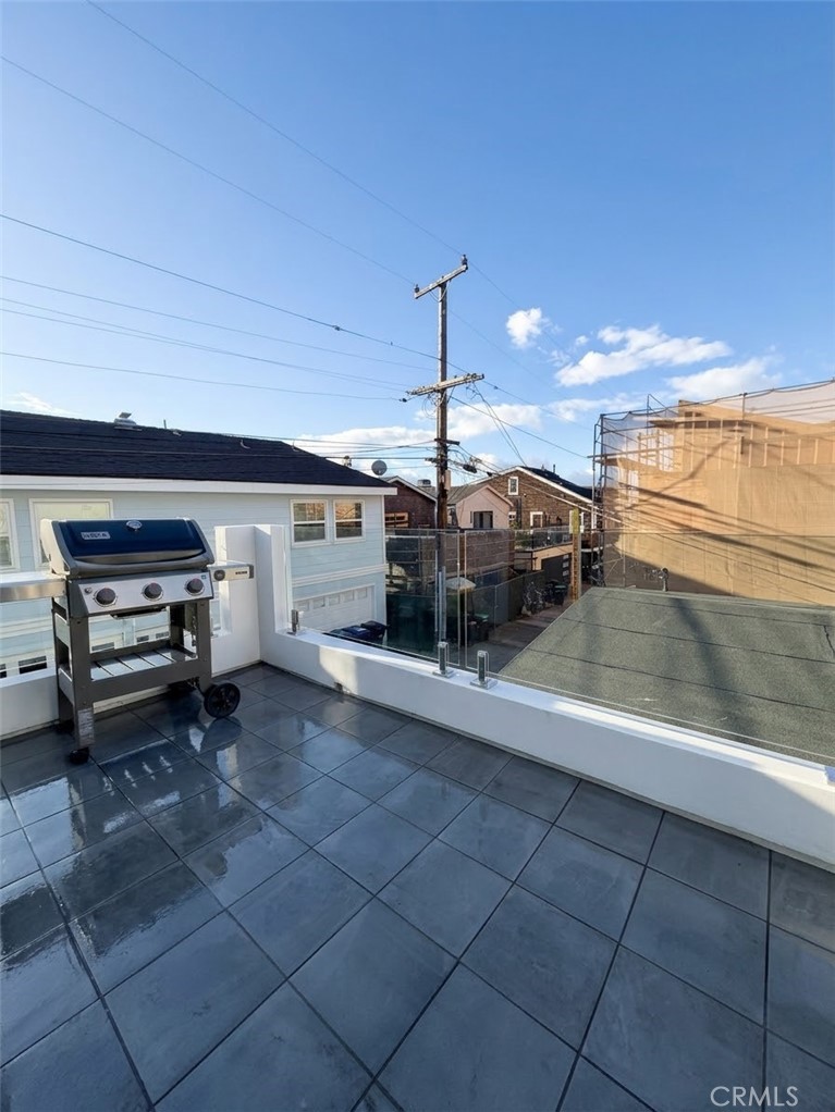 618 Marguerite Avenue B Property Photo 10