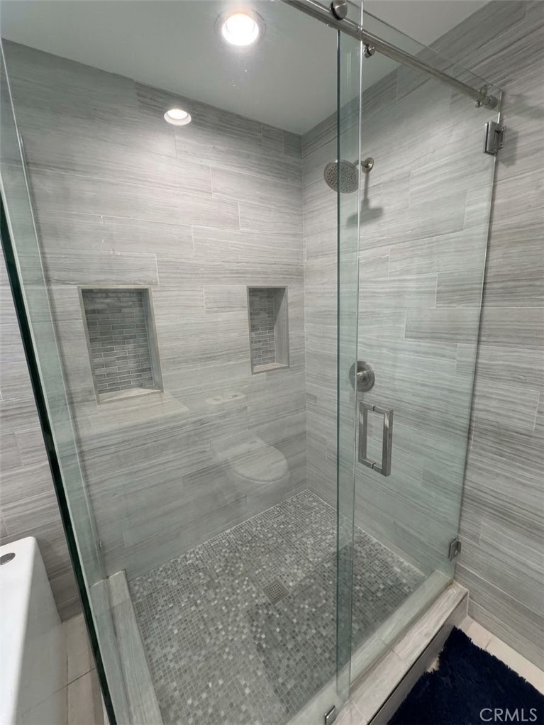 618 Marguerite Avenue B Property Photo 22