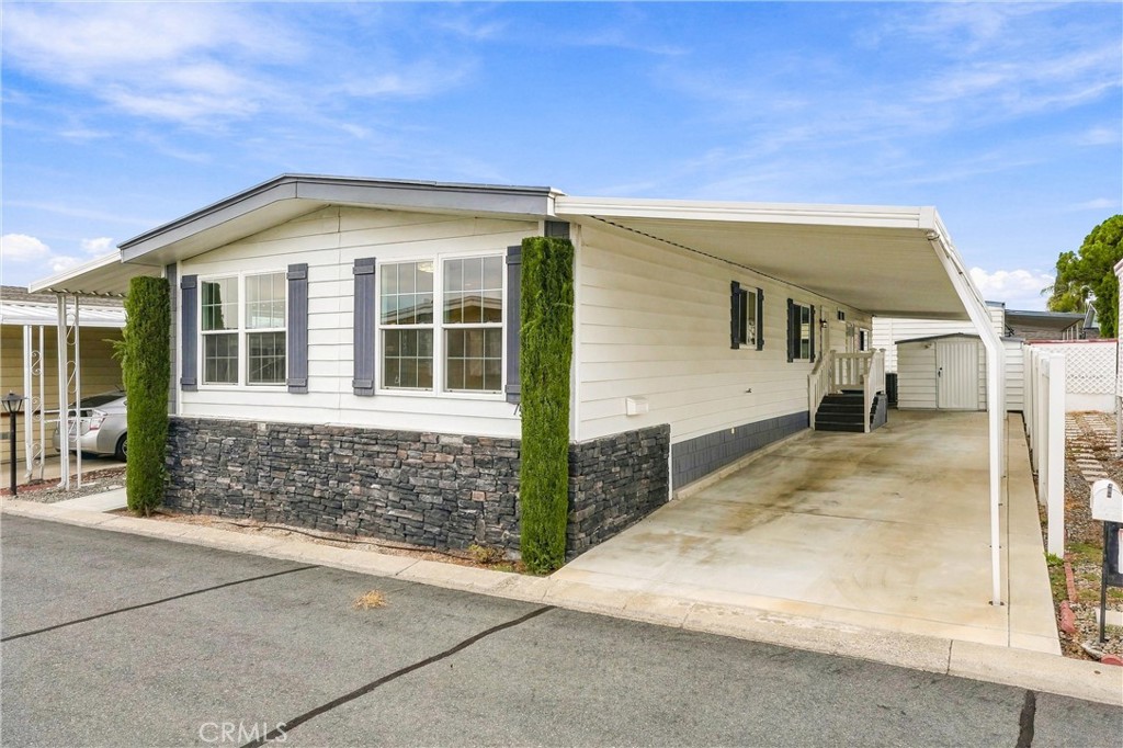 5215 E Chapman 75 Property Photo 2