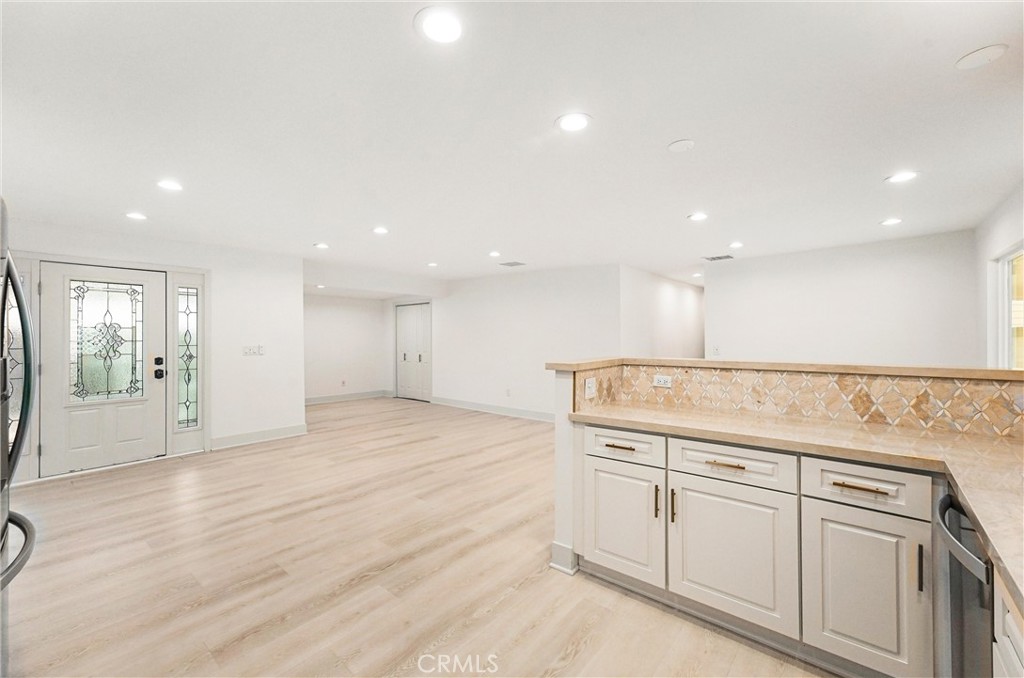 5215 E Chapman 75 Property Photo 16