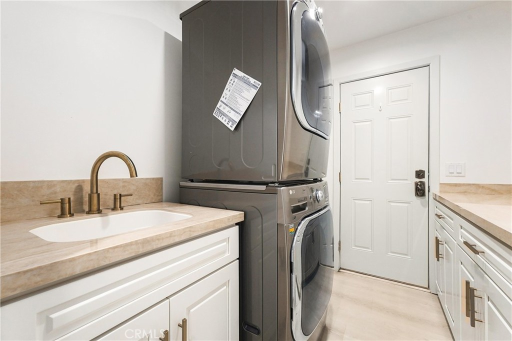 5215 E Chapman 75 Property Photo 18