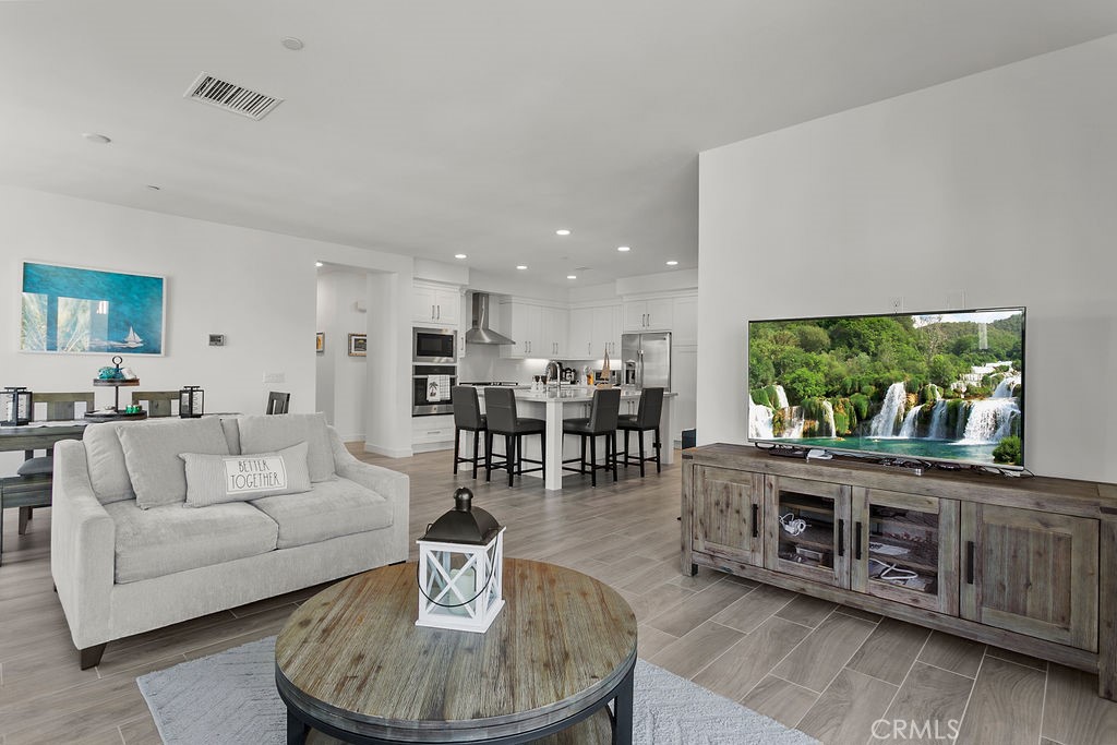 2867 Doheny Property Photo 4