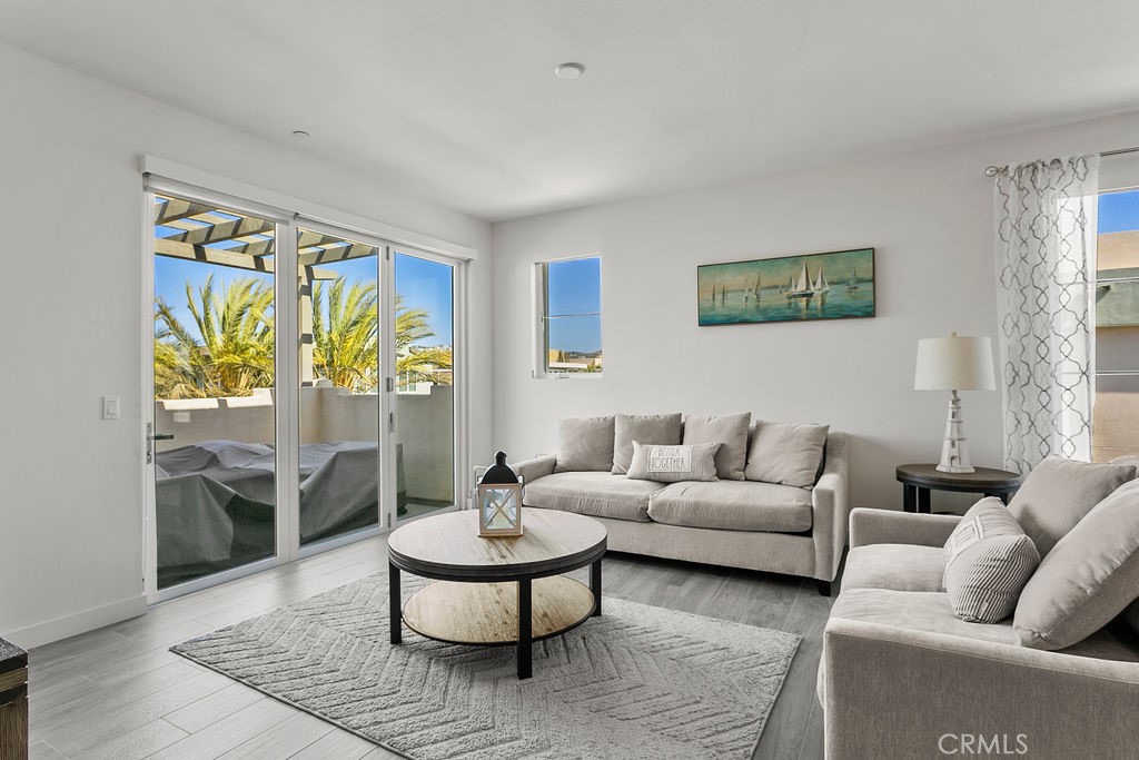 2867 Doheny Property Photo 7
