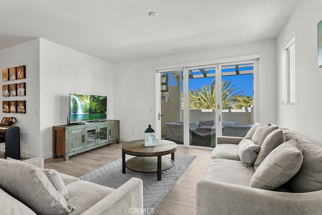 2867 Doheny Property Photo 8