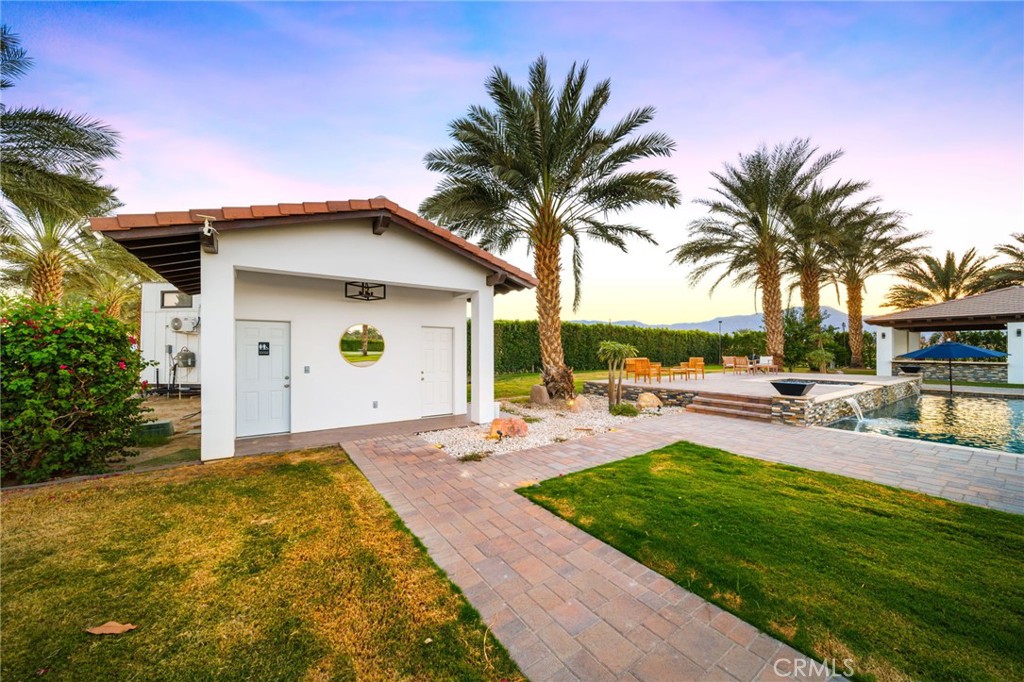 60340 Fillmore Street Property Photo 15