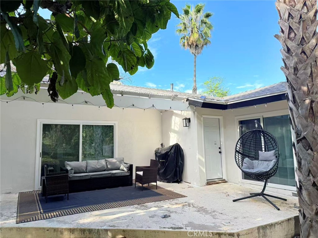 26242 Oak St Property Photo 6