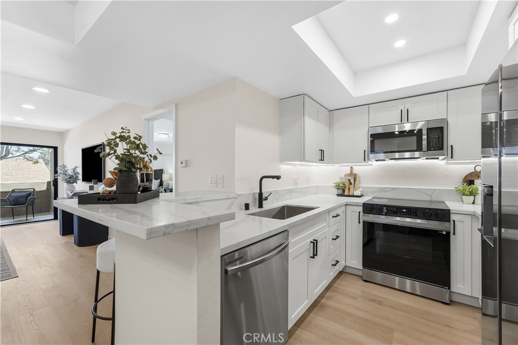 278 N Wilshire 222 Property Photo 1