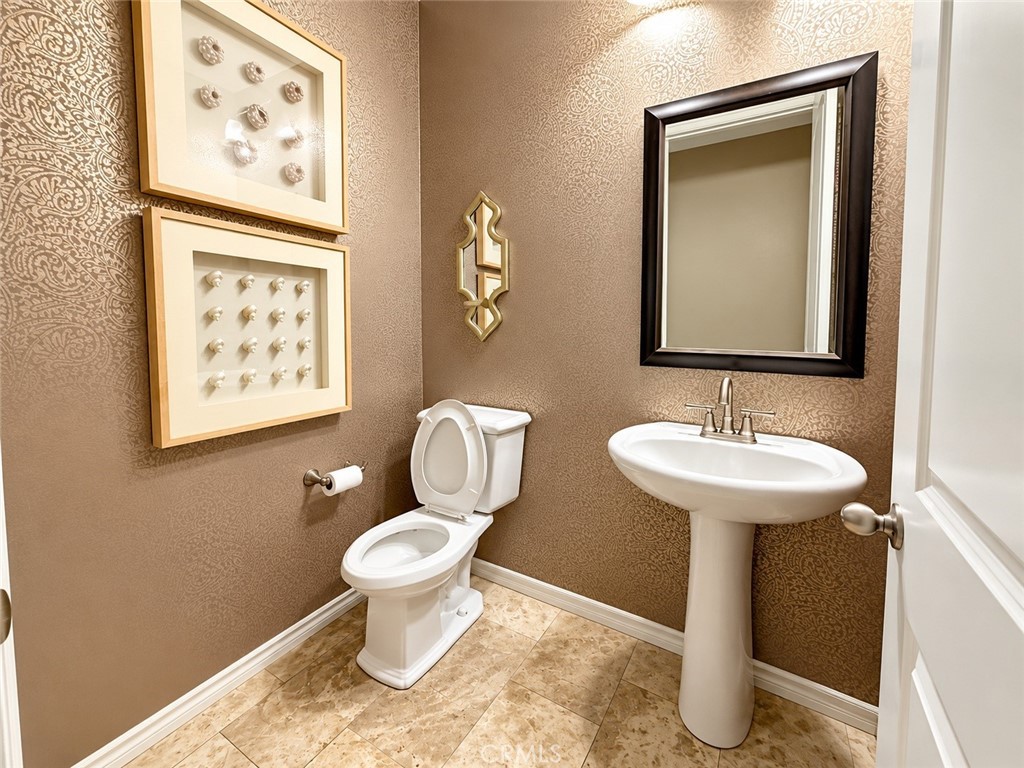 162 Compass Property Photo 10