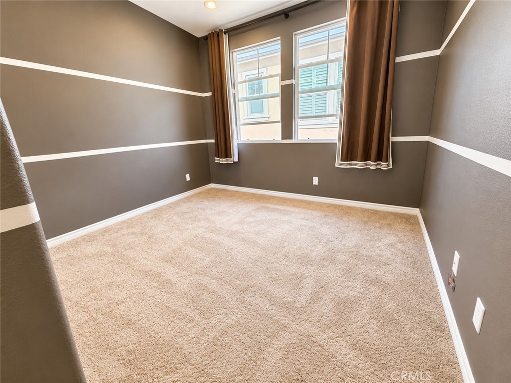162 Compass Property Photo 17