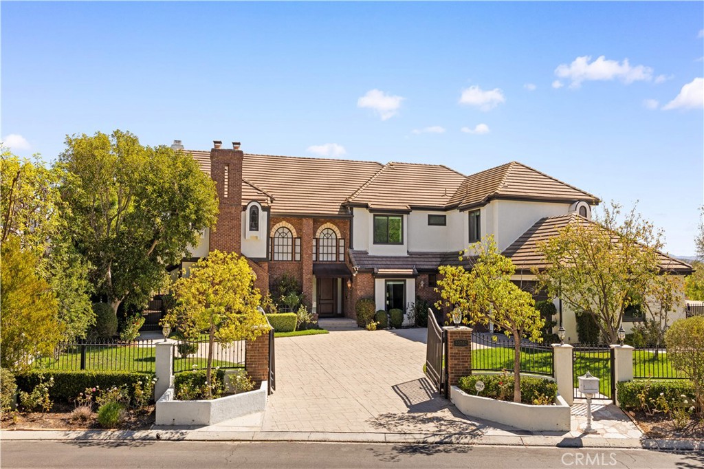 23762 Via Monte Property Photo 1