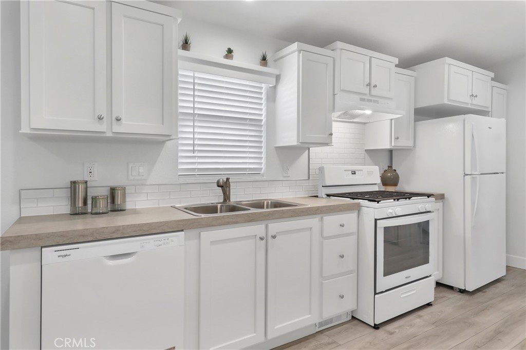 4 Diamond E Drive Property Photo 13