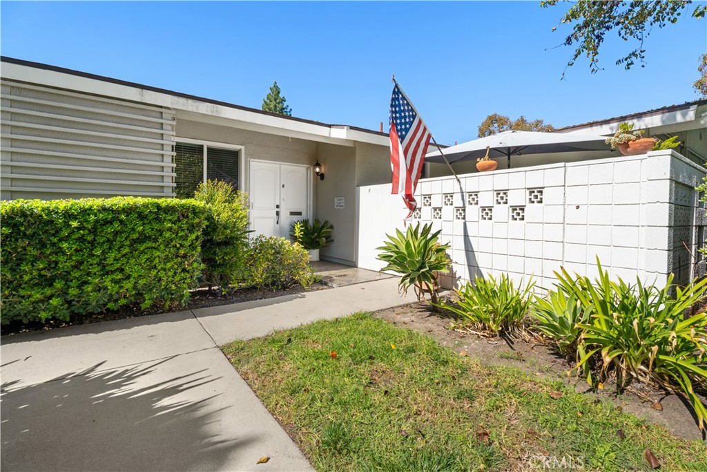 759 Calle Aragon F Property Photo 1