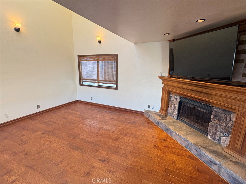 1111 Alabama Property Photo 4