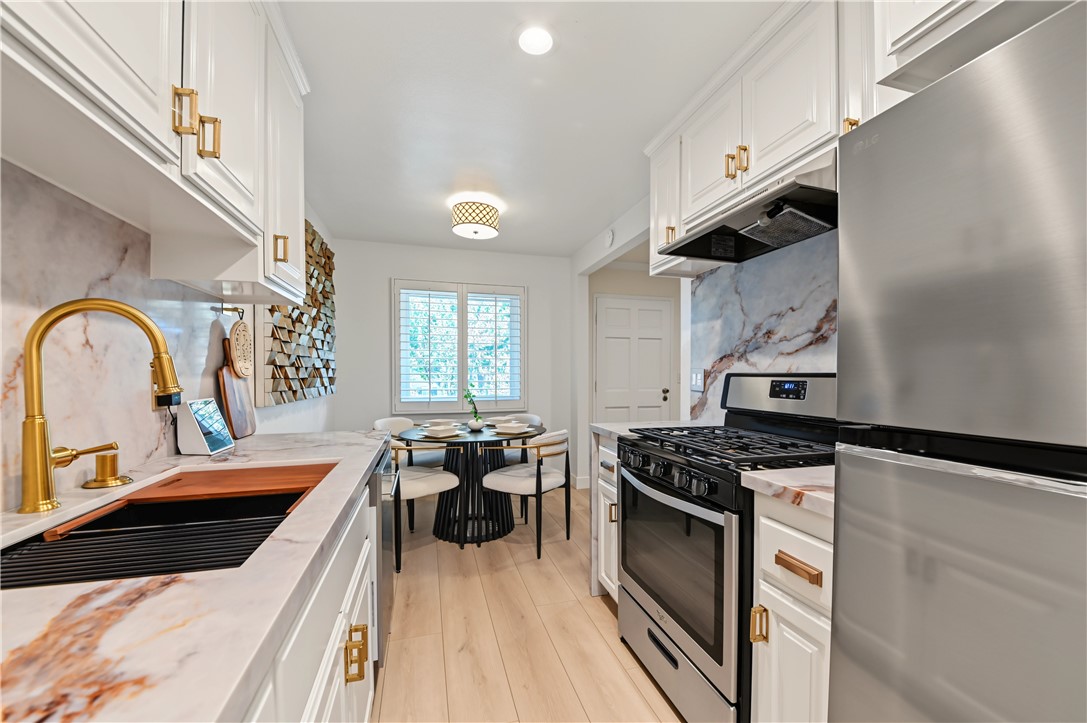660 S Glassell Property Photo 3