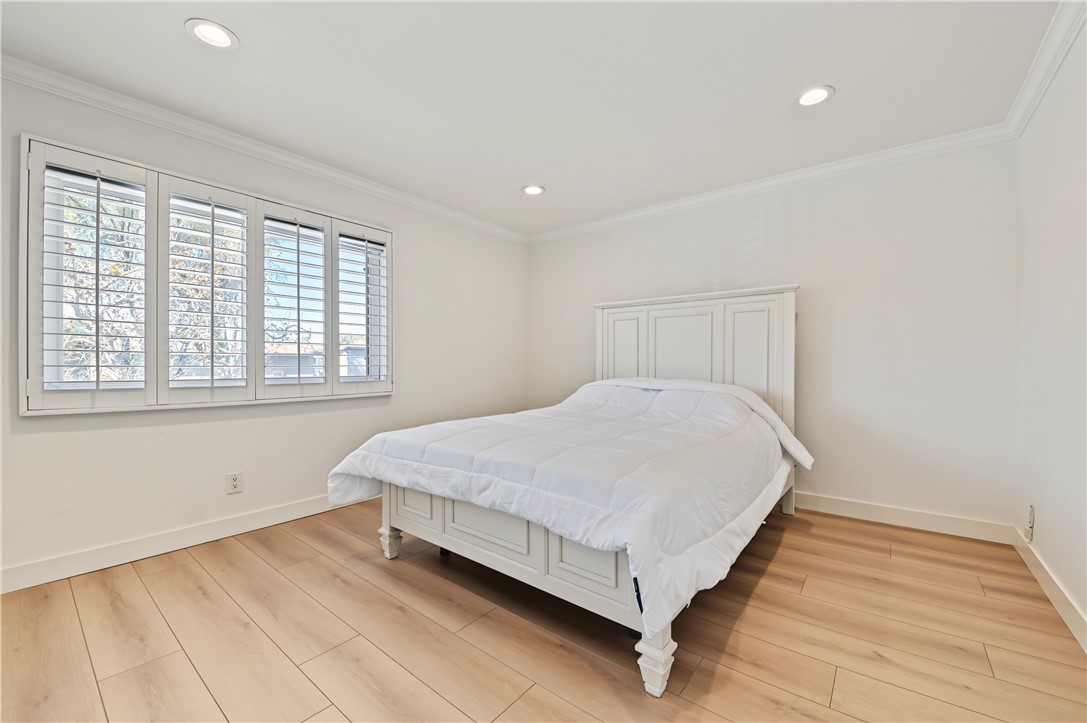 660 S Glassell Property Photo 9