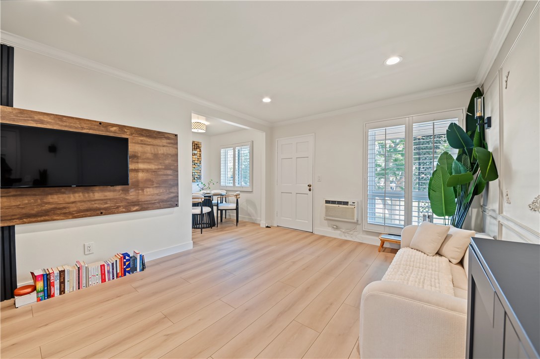 660 S Glassell Property Photo 16