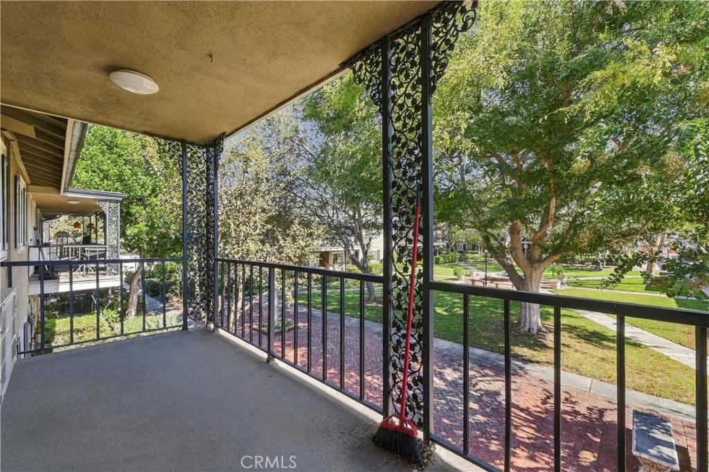 660 S Glassell Property Photo 26