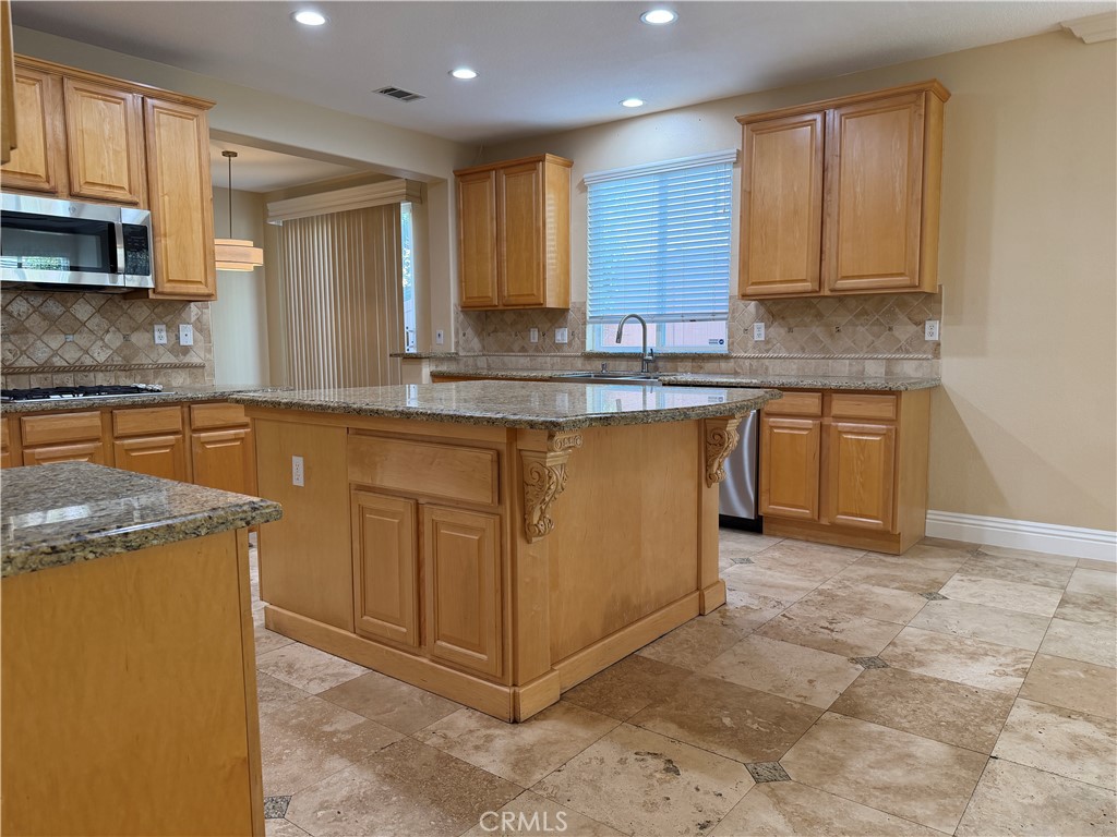 87 Stardance Property Photo 8