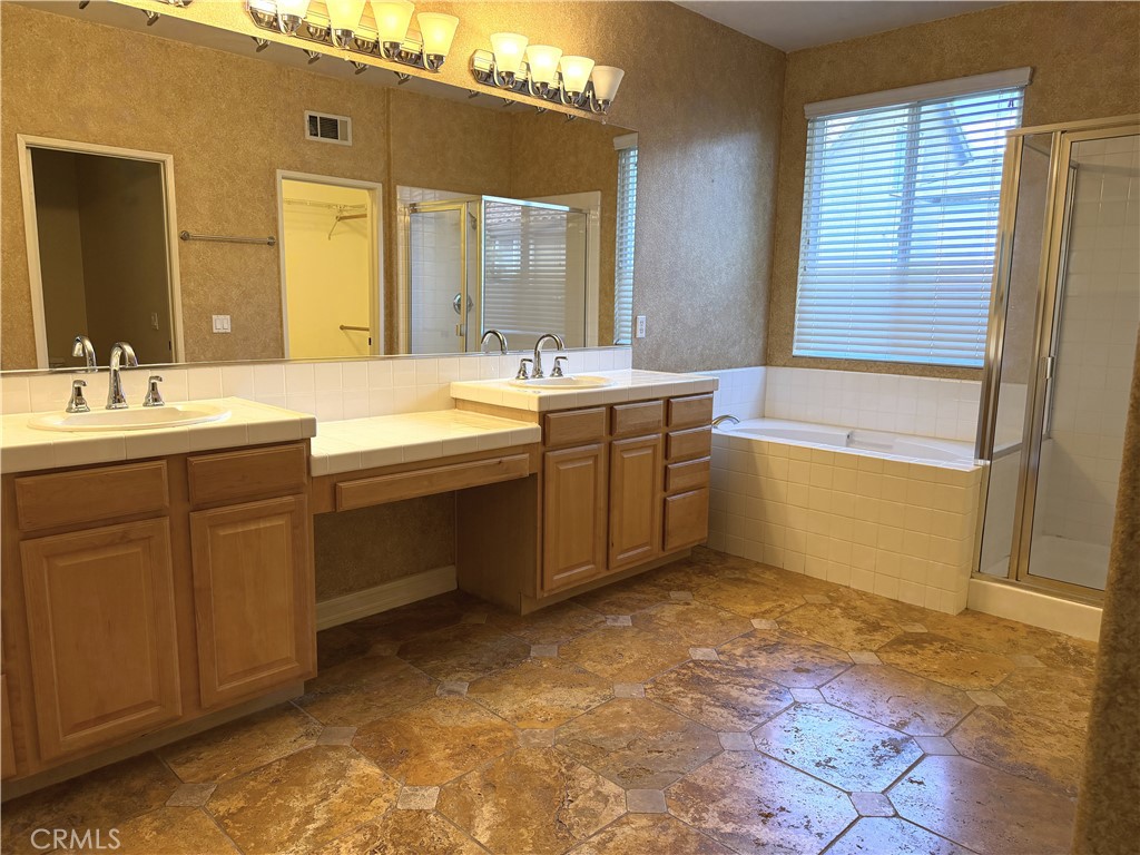 87 Stardance Property Photo 17