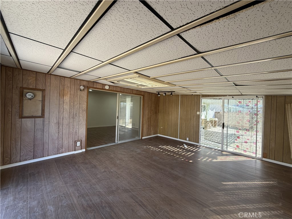17391 Elm Property Photo 5