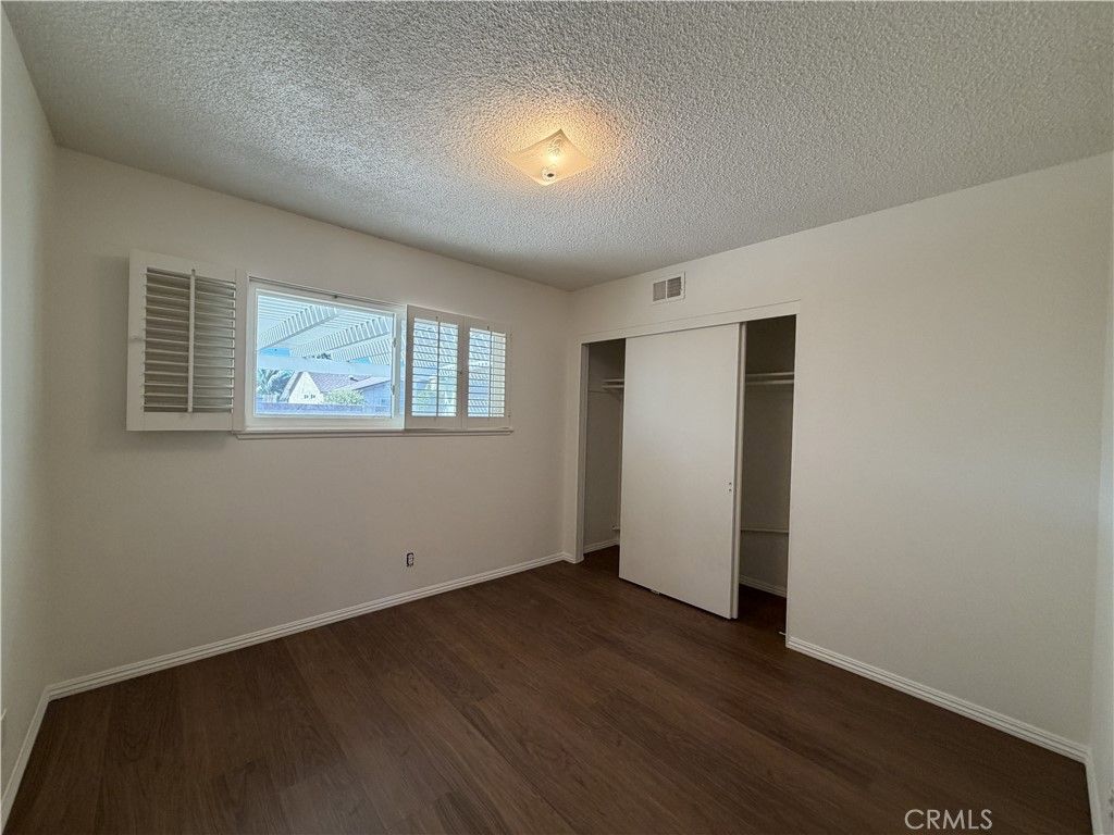 17391 Elm Property Photo 6