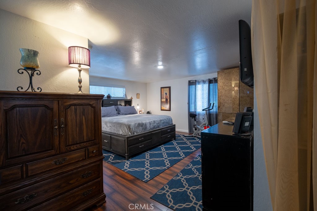 16648 New York House Road Property Photo 16