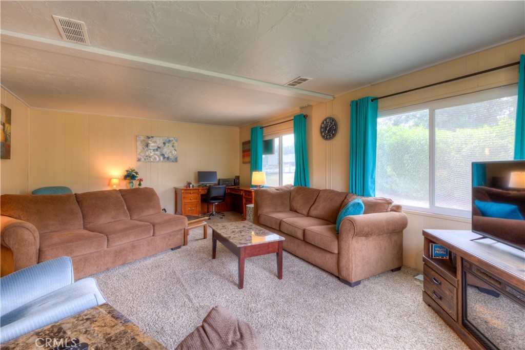329 Ridgecrest Pkwy Property Photo 5