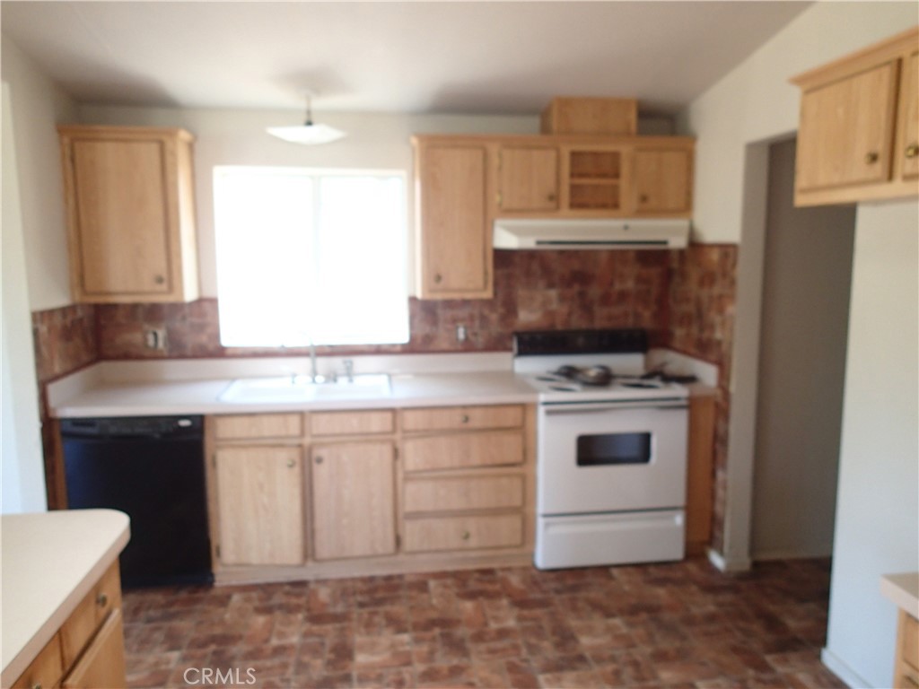 144 Eagle Vista Drive Property Photo 8