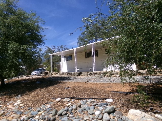 120 Oak Grove Property Photo 3