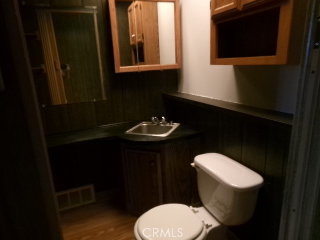 120 Oak Grove Property Photo 14