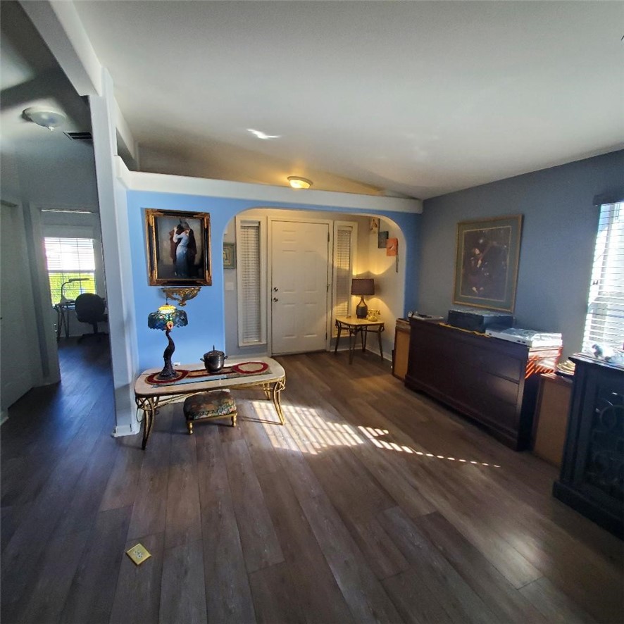 198 Cedar Parkway 198 Property Photo 4