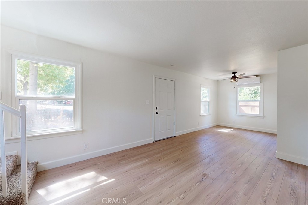 358 E 12th Street Property Photo 8
